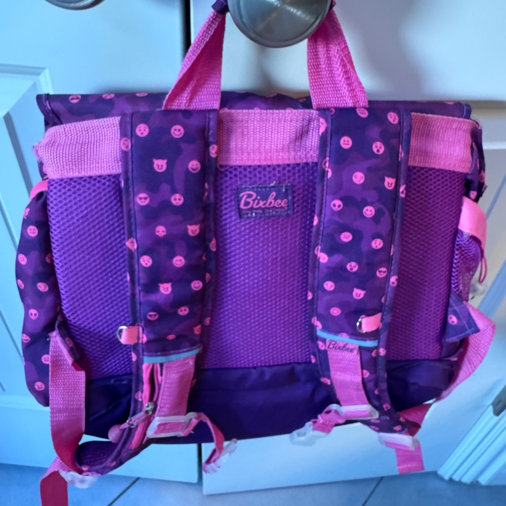 Bixbee Backpack~Great Condition - Picture 14 of 16